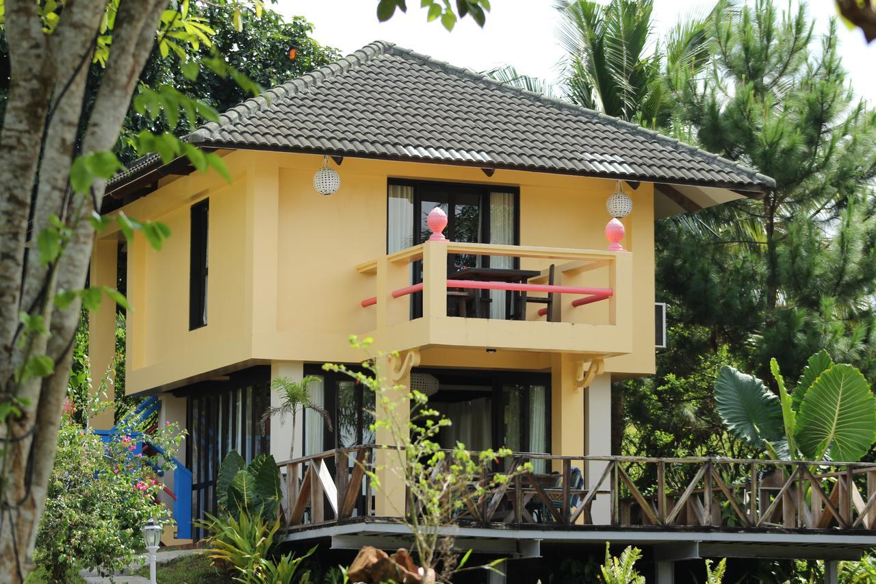 Porta Verde Resort Villas Caliraya Dolores  エクステリア 写真