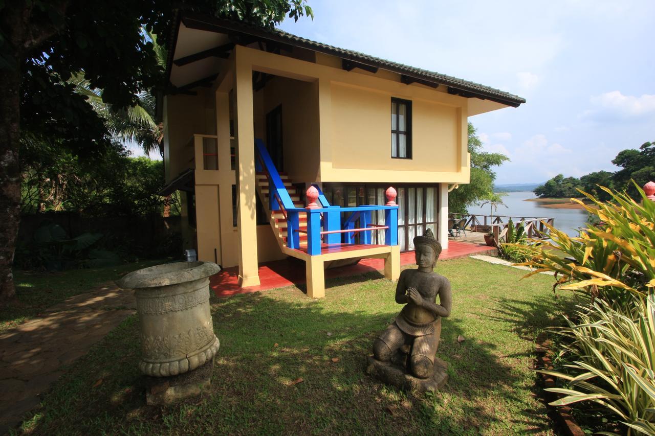 Porta Verde Resort Villas Caliraya Dolores  エクステリア 写真