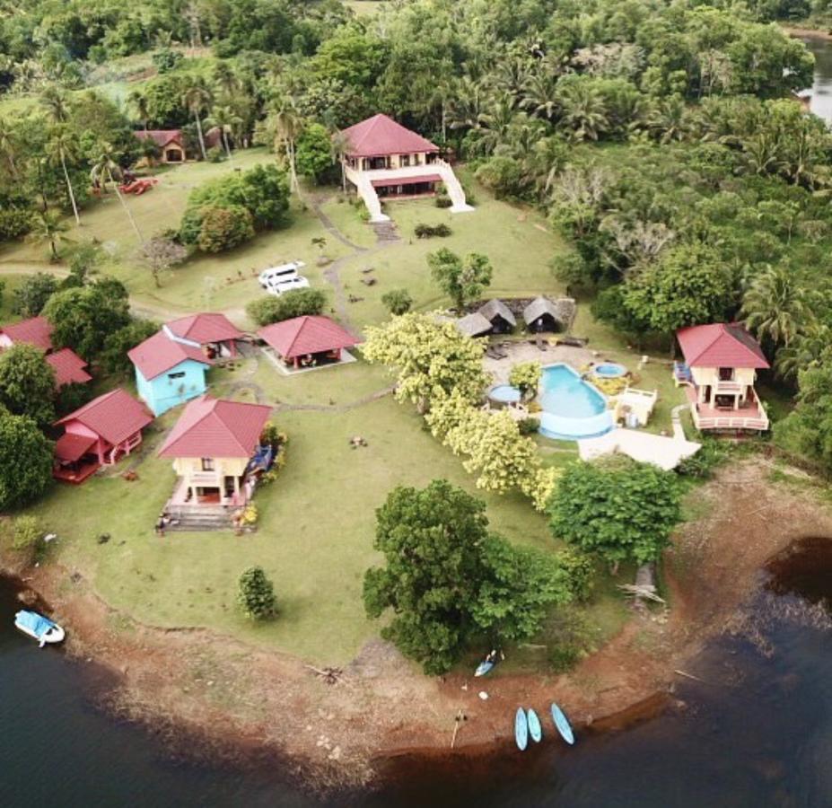 Porta Verde Resort Villas Caliraya Dolores  エクステリア 写真