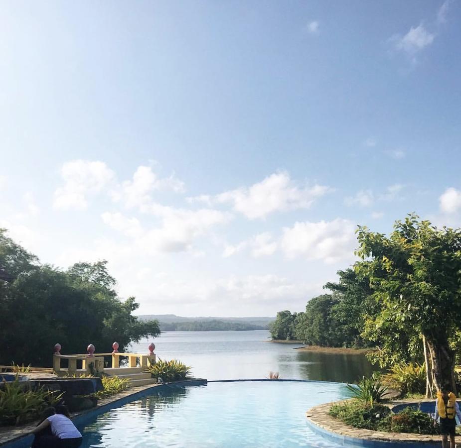 Porta Verde Resort Villas Caliraya Dolores  エクステリア 写真